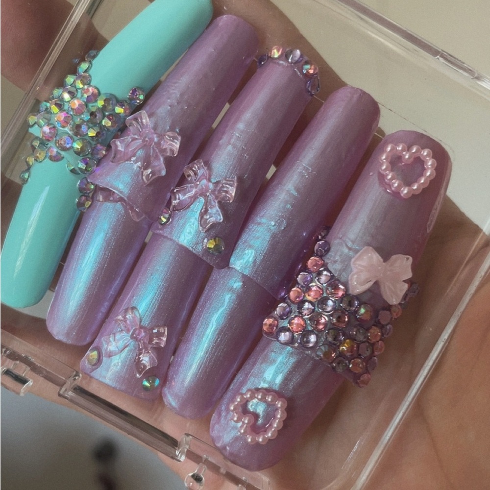 Long Duck Nails